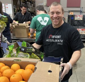 St. Louis Volunteers At St. Louis Area Foodbank 4