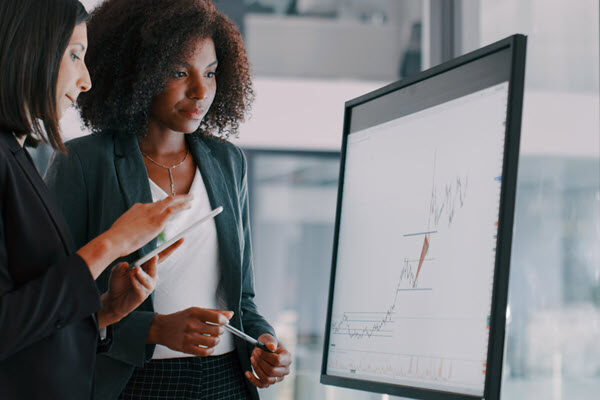 Women Discussing Data